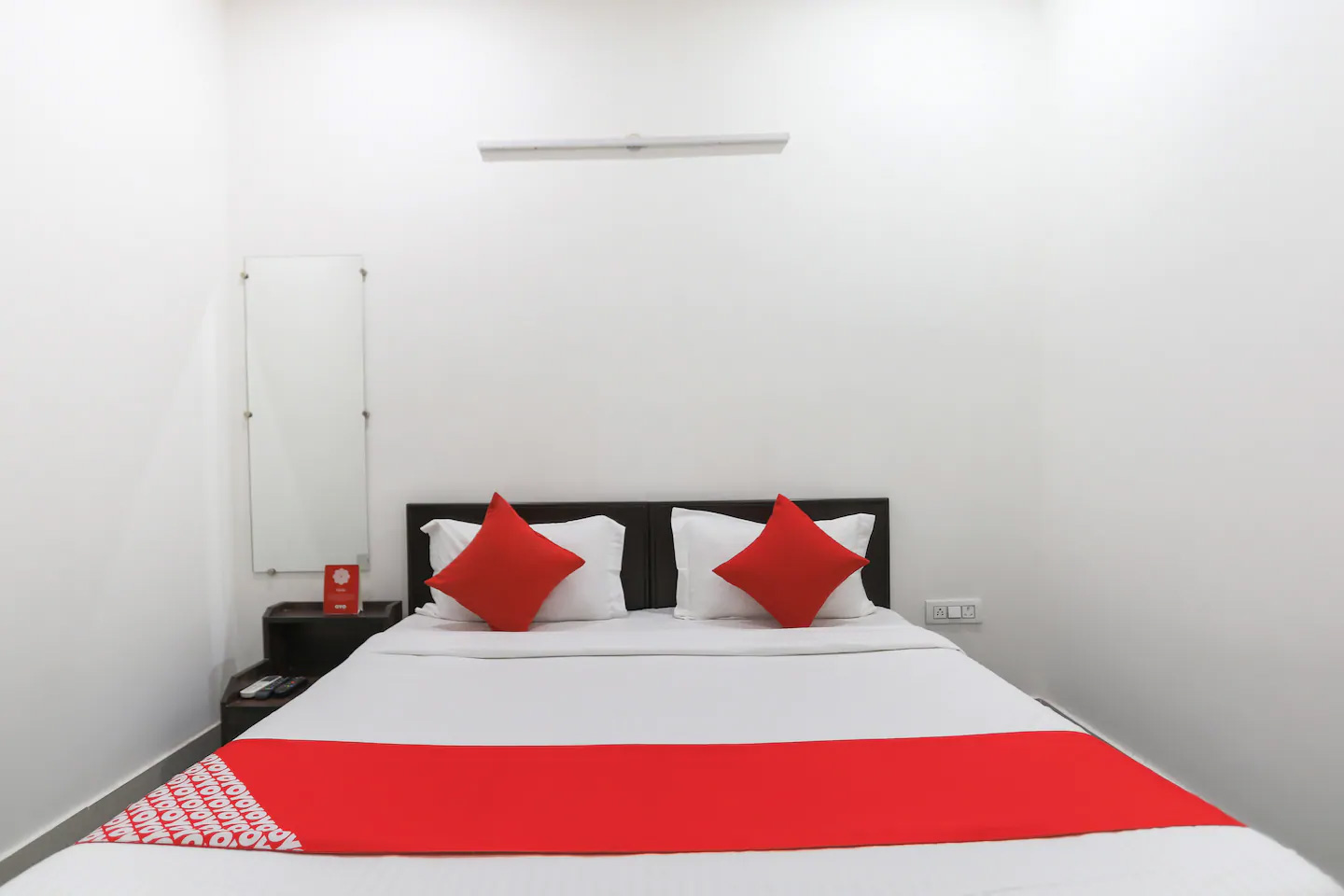 Guest house in Gurgaon, guest house near medanta medicity, Budget guest house in Gurgaon Delhi NCR, cheap guest house in Gurgaon